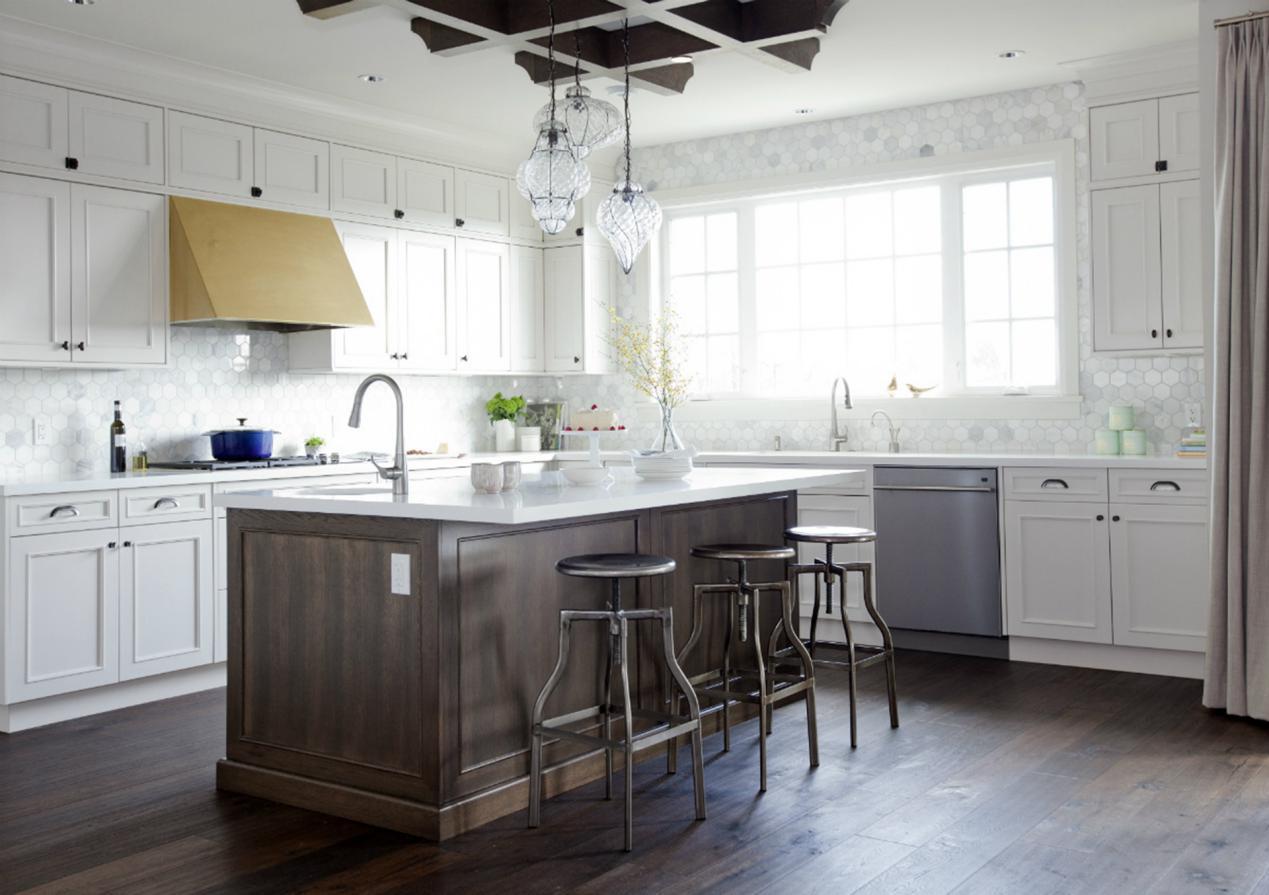 開放式廚房裝修全攻略 融合時(shí)尚美學(xué)與實(shí)用功能的專業(yè)設(shè)計(jì)